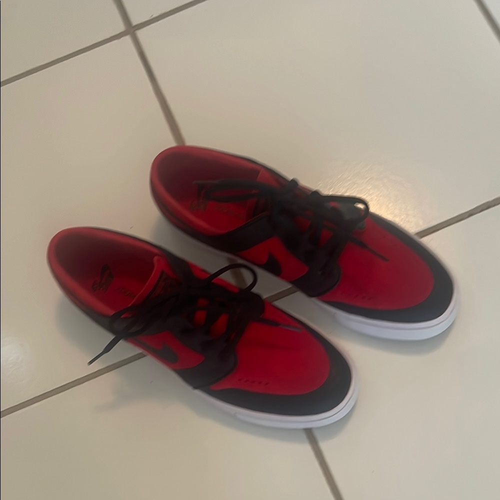 Nike Red and Black Men's Sneakers